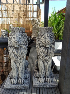 Antique Grey Pair of  Stone Statue Lions  With Crown Ornament Reconstituted Stone