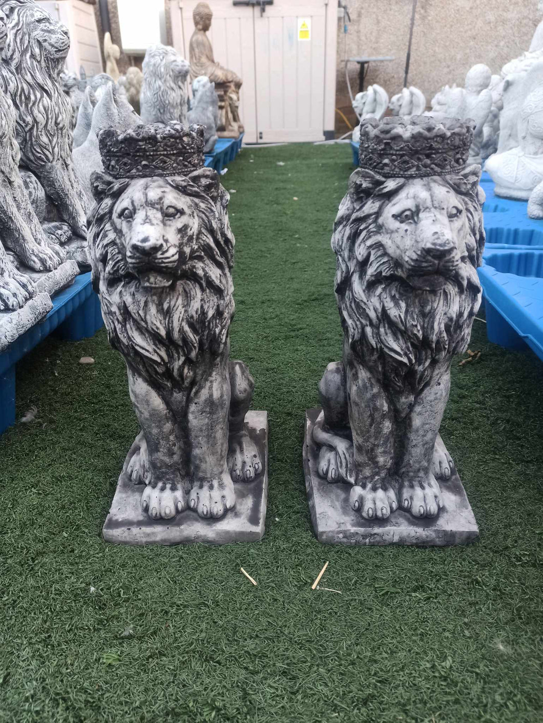 Pair of Stone Statue Lions  With Crown Ornament Reconstituted Stone Black wash