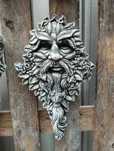 Load image into Gallery viewer, STONE GARDEN TREE MAN GREEN MAN WALL PLAQUE HANGING ORNAMENT
