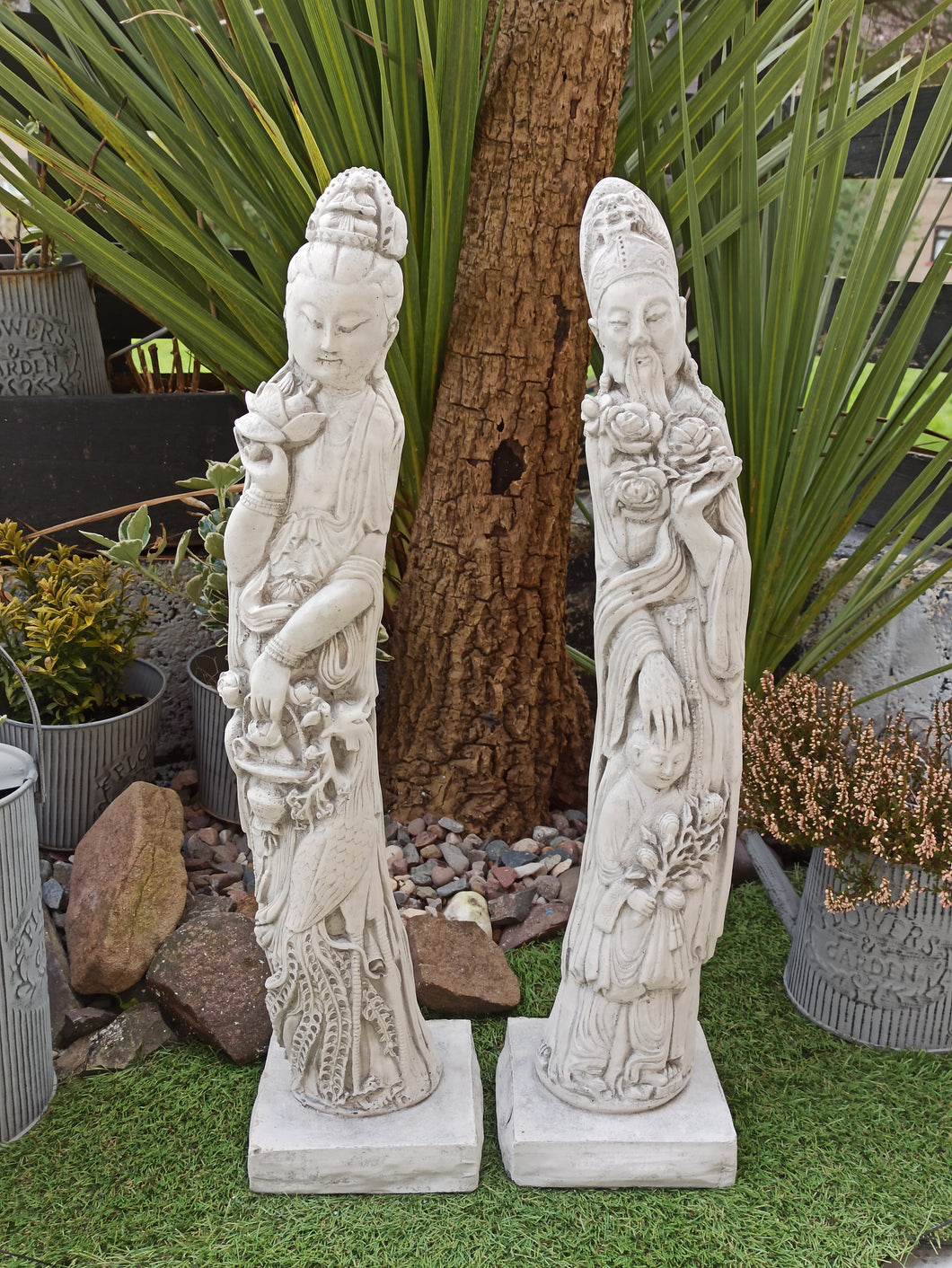 STONE GARDEN PAIR OF AN ORIENTAL Aged Stone Finish FAMILY COUPLE ORNAMENT