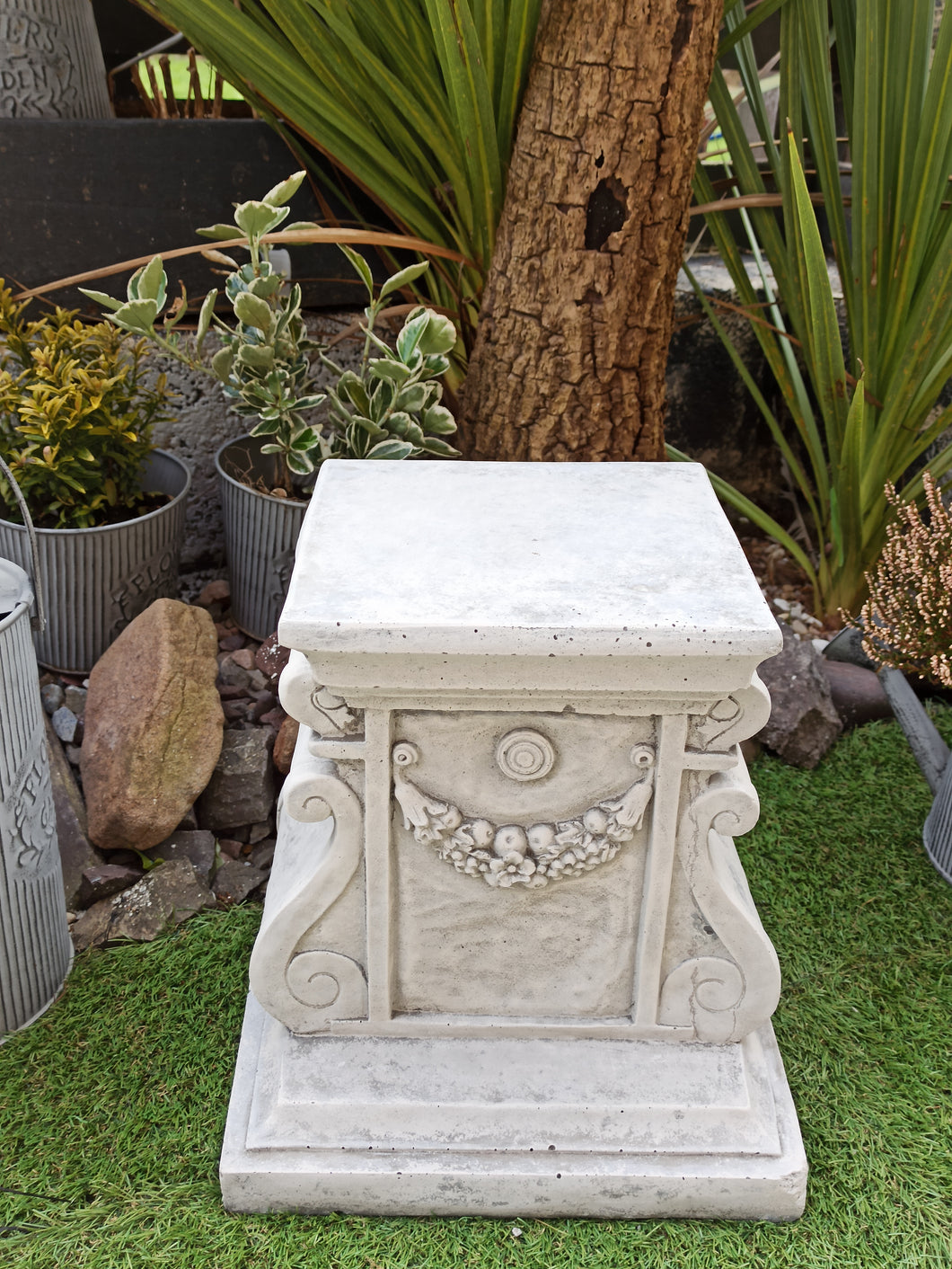 GARDEN SQUARE PLINTH PEDESTAL Aged Stone / STAND ORNAMENT STATUE STAND 27KG
